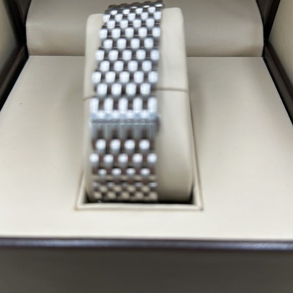 Vintage Burberry ladies watch. EUC box and original paperwork. Stainless band main image 11